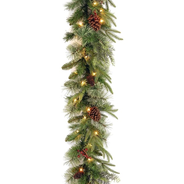 Forbelyst 'Feel Real' kunstig julekrans Grøn kolonigran hvide lys dekoreret med fyrretræ