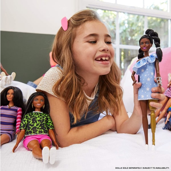 Barbie Fashionistas Dukke #146 Dukke Med Protetiske Ben Multicolor
