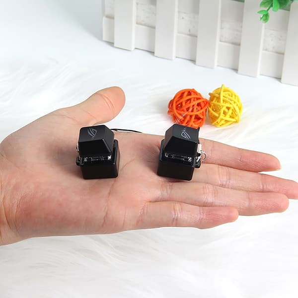 Merit +1 Muyu Dekompresjon Nøkkelring Halskjede LED Button Pendan Black one size