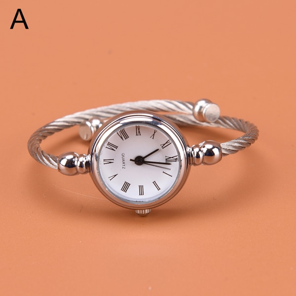 1 stk sølv armbånd klokker kvinner mote armbånd kvarts klokke s A one size
