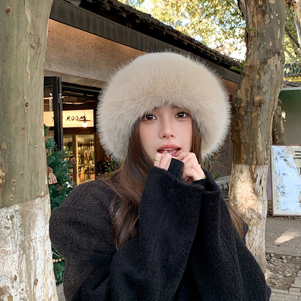 Fluffy Faux Fur Spandau Hat til Kvinder Luksuriøs Plys Fiskerhat White