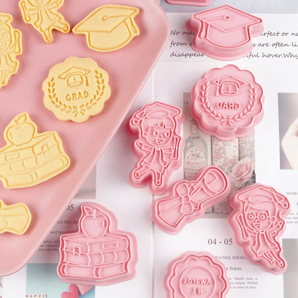 8 stk. Tillykke med eksamen Cookie ter Biscuit Form Press Plast Red one size
