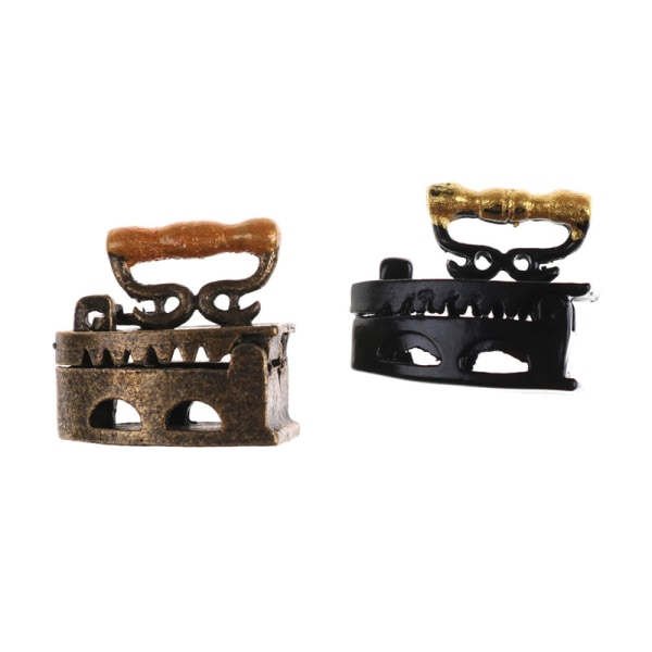 Dockskåp Rumsmodell Mini Gammal Miniatyr Järnkläder Verktyg 01 one size