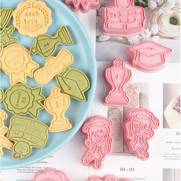 8 stk. Tillykke med eksamen Cookie ter Biscuit Form Press Plast Red one size