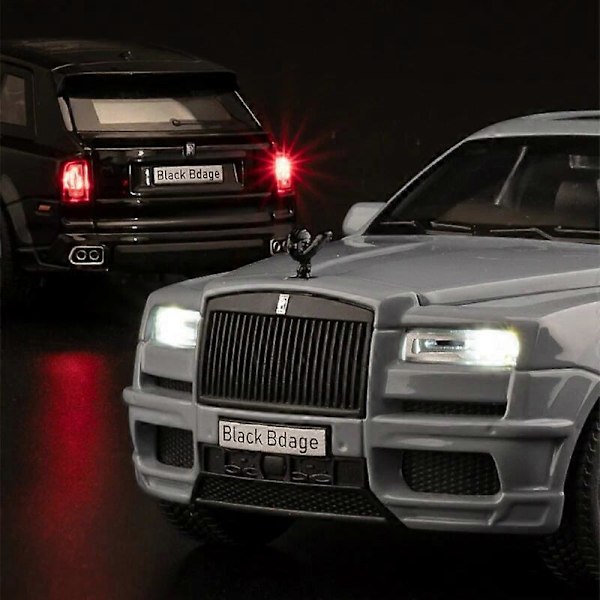 1:32 Rolls Royce SUV Cullinan Legering Modellbil Diecasts Metall Lekebilmodell Simulering Lyd og Lys Samling Barnegaver (FMY) White