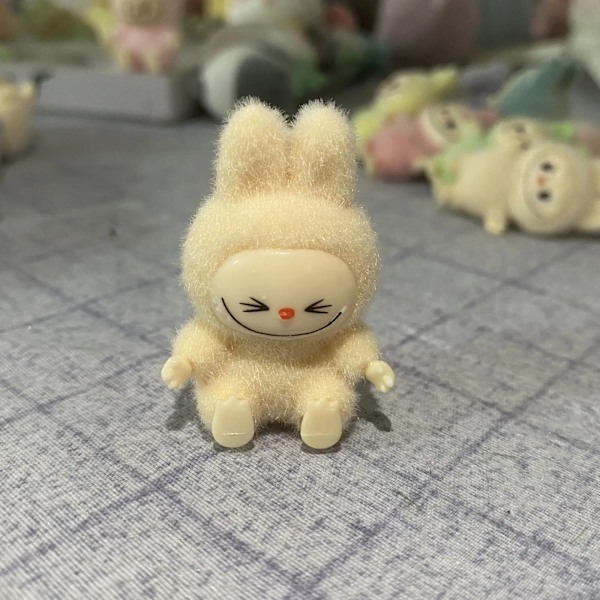 Labubu Vedhæng Anime Figur Nøglering Taske Mobiltelefon Gave Sød Partikel Model Dekoration Kawaii Par Gave Festival(FMY) 4.3CM 1pcs