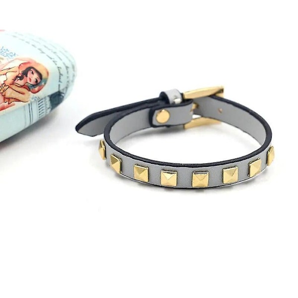 Armbånd Kvinder Mænd Kunstlæder Wrap Stud/nitter Mode Farve Charm Armbånd Guld Firkantede Nitter Punk Stil Armring (FMY) Grey CHINA