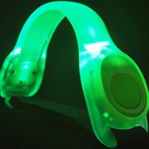 Premium LED Light Up Armband, reflekterande justerbar bärbar silikon löpbältesrem Glow In The Dark för löpning (grön) (FMY)