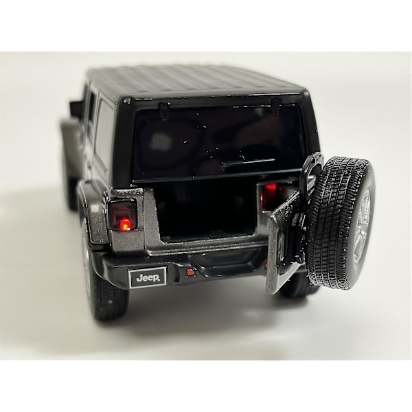 Jeep Wrangler Sahara Granite Crystal Lhd 1:32 Valo ja ääni Tayumo 32170015  (FMY)