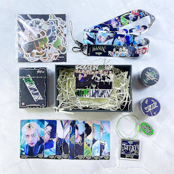 Stray Kids New Maxident Box Set Kpop Merchandise Foton, Nyckelband, Nyckelring för Skz Fans (FMY) C