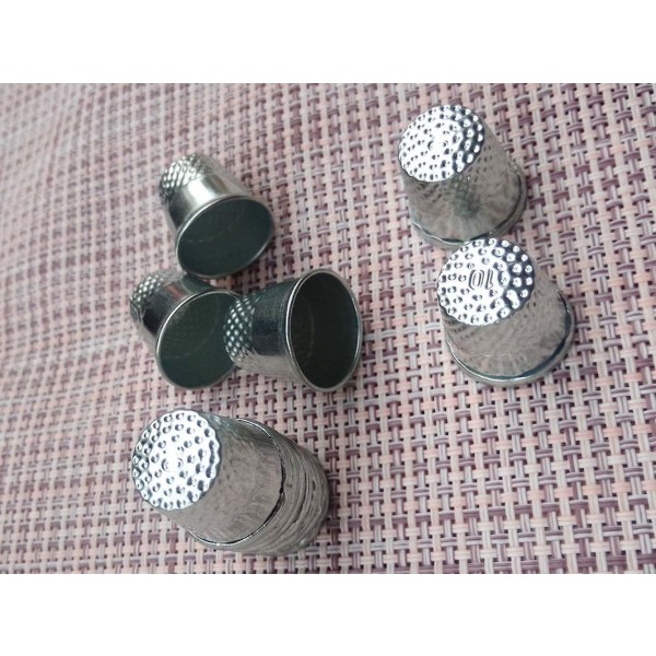 30 kpl hopeoitua vintage-ompelutarvikkeiden metalliompelusormustaa, ompelusormustin (koko (noin): 19 mm x 18 mm)  (FMY)