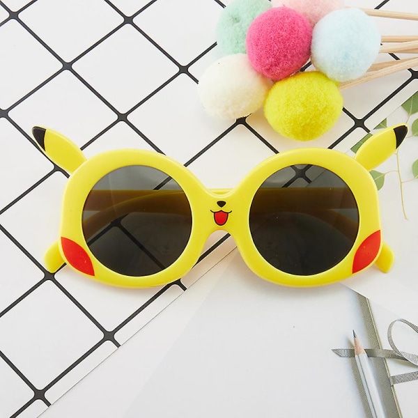 Barnglasögon Mode starkt runt ansiktsklämma Bekväma glasögon med hel båge Barnsolglasögon Cartoon Pikachu (FMY)