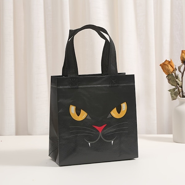 32 tilfældige Halloween-tegneserie trykte gaveposer i ikke-vævet stof med håndtag - genanvendelige og vandtætte festgaveposer velegnet til fødselsdage (FMY) 32pcs