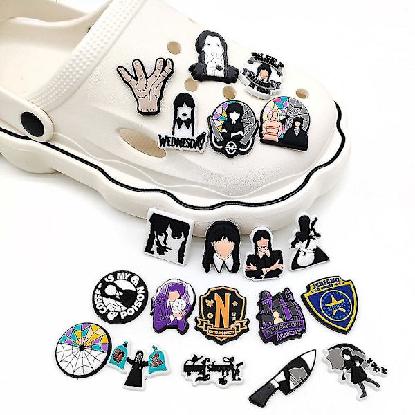 20 kpl Wednesday Addams -kenkäkoruja, Croc-tukikengän koristeet (FMY)