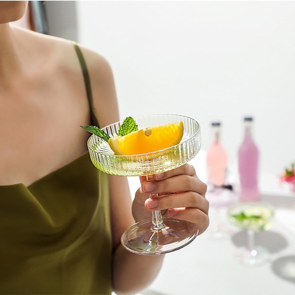 180 ml Ribbed Martini-lasit, 4 kpl setti, Vintage Coupe-lasit, Kristalli Cocktail-lasit varrella, Kirkkaat Viinilasit (FMY) Multicolor 1pcs