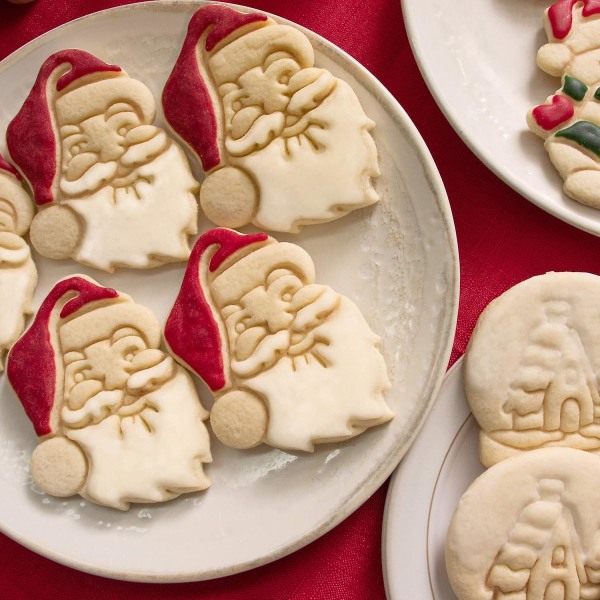 Pepperkakeform i form av julenissen - Tilsett et muntert preg på julebaksten din  (FMY)