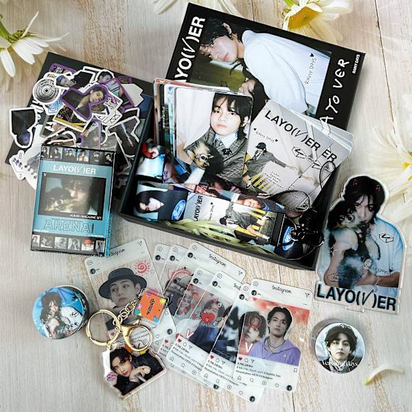 BTS V Golden Tycoon Perifer Keychain Sticker Gaveæske V Album Lag Lille Kort Gennemsigtigt Kortsæt (FMY) V Gift Box B