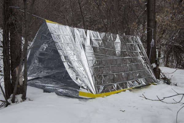 Emergency Tent / Emergency Blanket - Windproof & Lightweight Tent - 2 pers Silver Silver 1-Pack