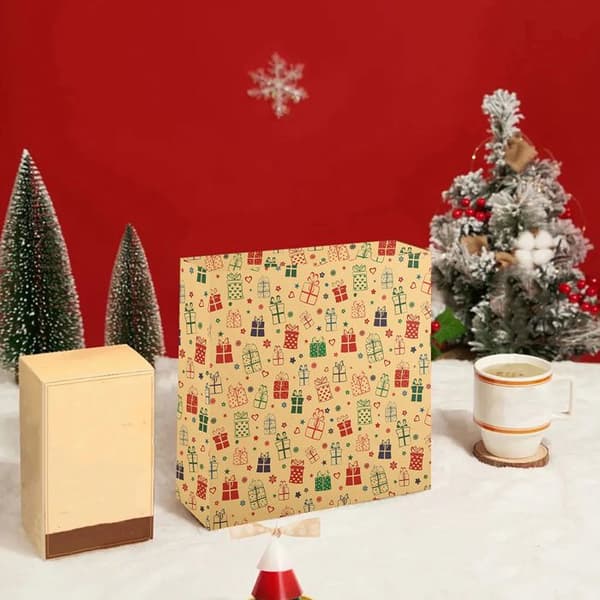 10 Kraft presentaskar med lock, blandade storlekar för kläder, klänningar, rockar, jul.