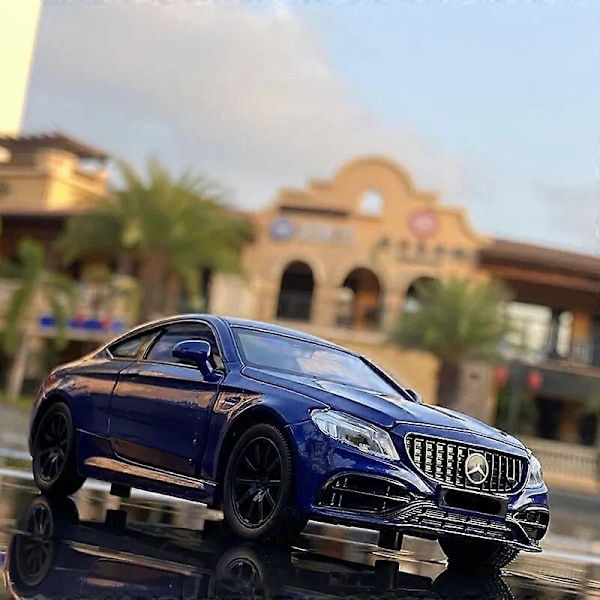 1:32 C63S Coupe Legeringsbilmodel Støbt Metal Legetøjsbiler Bilmodel Samling Simulation Lyd og Lys Børnegaver 1 32 Blue
