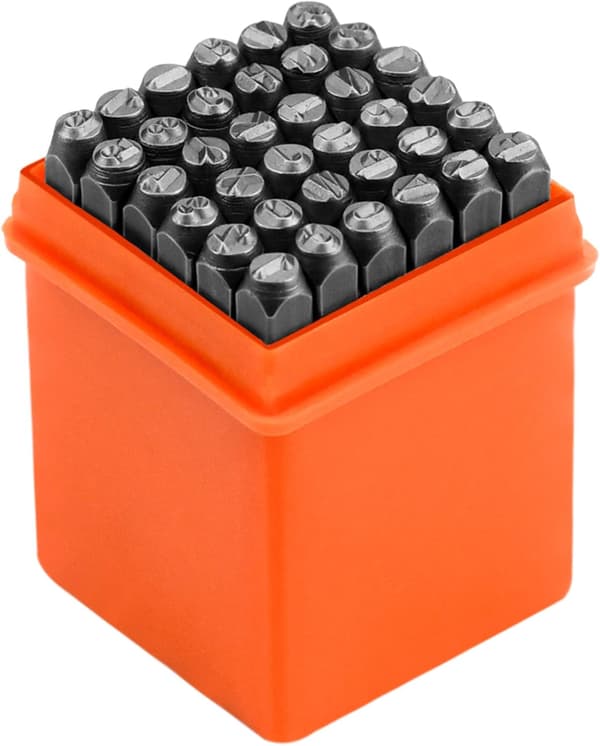 36 stansade bokstäver, 4 mm, stansade bokstäver A-Ö & siffror 0-9