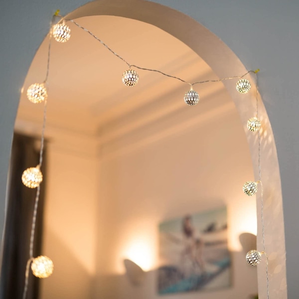 Marockanska Led String Lights - 5m total längd 20 varma vita lysdioder | Ljus krans | Silverkulor i Marockansk orientalisk stil - Soldriven8 lägen