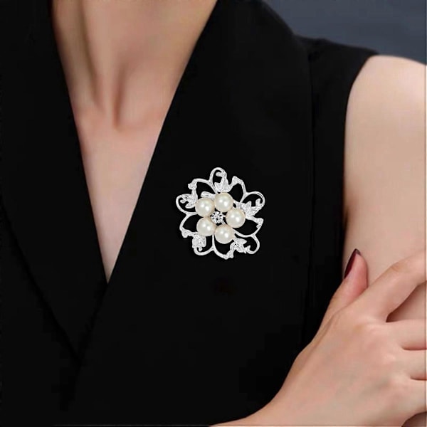 Kvinnobrosch Ihålig Blomma Faux Pärla Strass Legering Halkfri Axelväska Kostymkappa Krage Grey