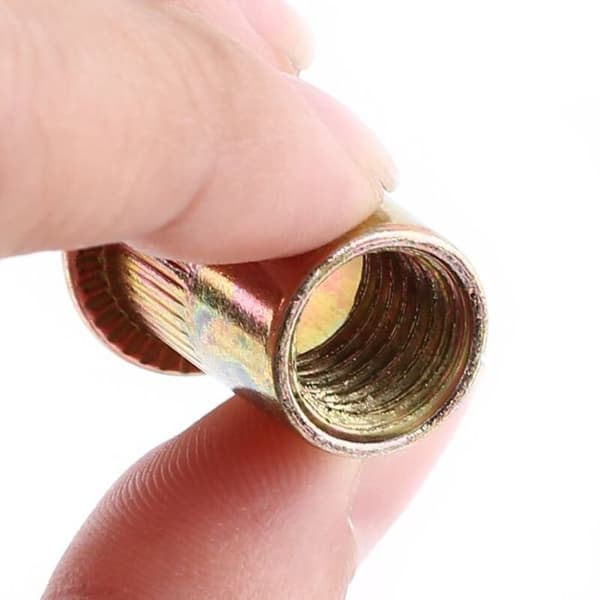M3-M12 Kolstål Platt Gängad Nitmutter Fläns Nitmutter Nutsert Fästelement (M10x20st).