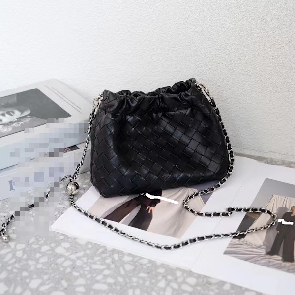 Vevd PU-skinnveske, trendy skulderveske svart 3