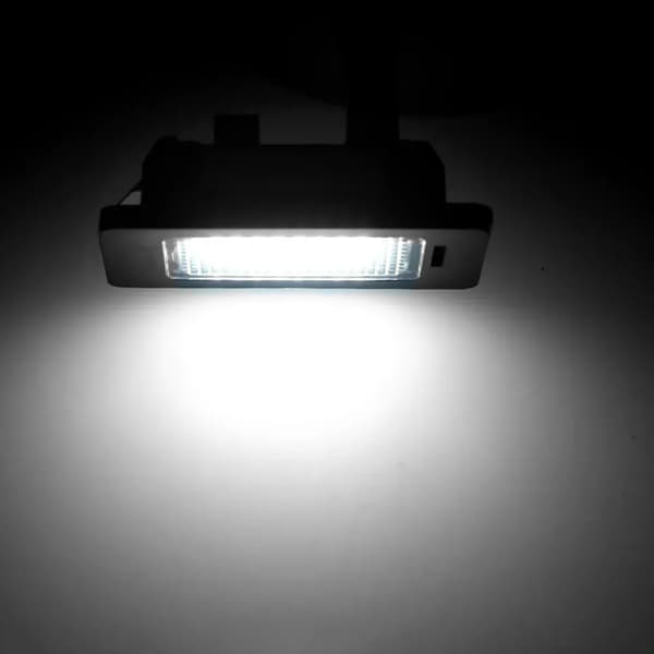 2 ST För BM-W E39 E60 Registreringsskyltsbelysning 6000k Vit Inget Fel Led Nummer Registreringsskyltsbelysning För BM-W E90 E91 E92 E61 E60 E70 E71