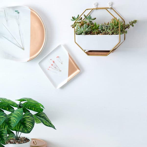 Modern Metal Wire Wall Planter, Wall Mounted Glass Vase