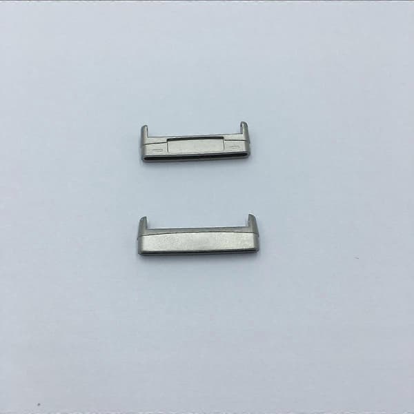 1 par metal urrem adapter urrem forbindelsessæt til Fitbit Versa 4 Sense 2 Silver Silver