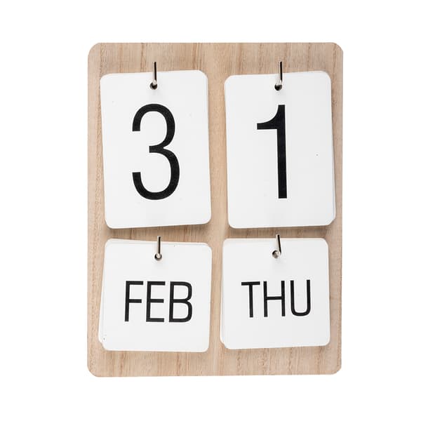 Vägghängd kalender med kort