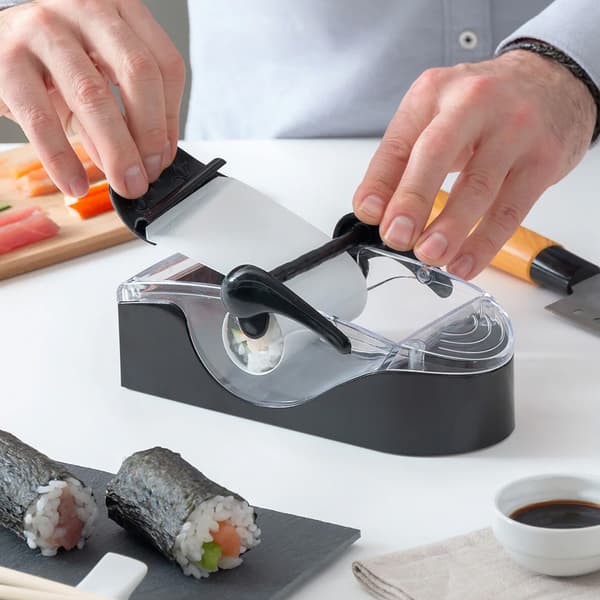 Sushimaskin i kompakt format för hemmabruk