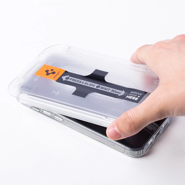 Spigen Glas.tR EZ Fit Härdat Skärmskydd till iPhone 13 / 13 Pro
