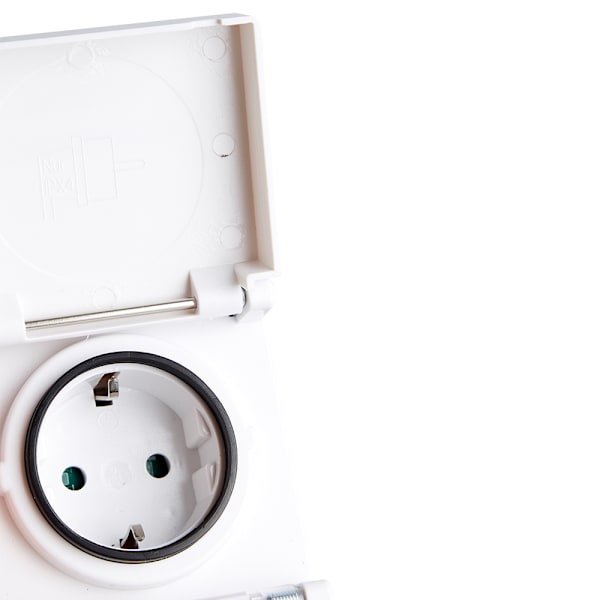Analog timer för utomhusbruk med väderbeständig konstruktion