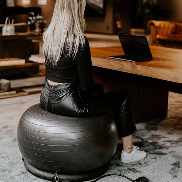 Swedish Posture træningsbold med træningsbånd - ergonomi og træ