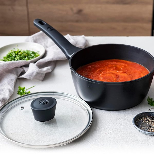 MasterChef kattila 18 cm -Kuuluisa Masterchefiltä