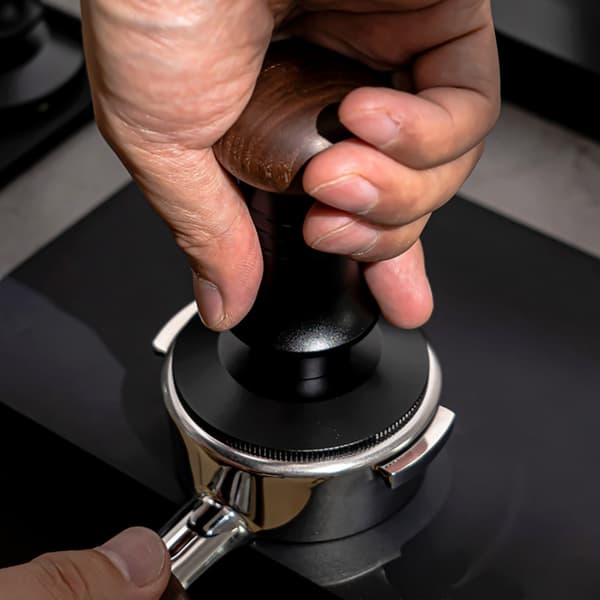 Tamper med justerbart tryk 53 mm / justerbar espressotamper / k
