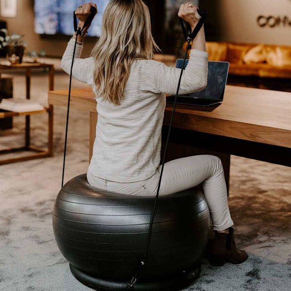 Swedish Posture træningsbold med træningsbånd - ergonomi og træ