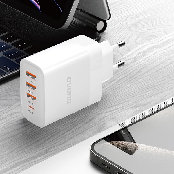 Dudao USB-Laddare 3xUSB-A och 1xUSB-C PD 20W - Vit