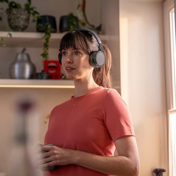 Philips Trådlösa on-ear-hörlurar 4000 Series TAH4209BK/00