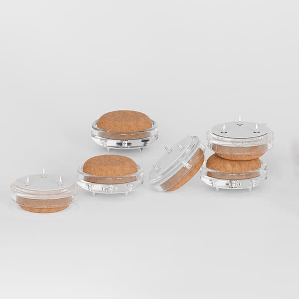 Golvskydd med spik för stolar och bord 2,5cm 4-pack golvskydd s