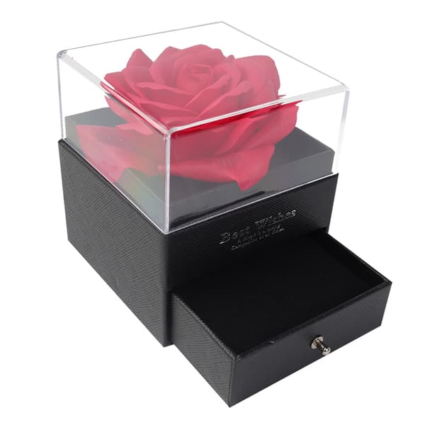Presentbox med vacker ros / presentask med ros / smyckesask med
