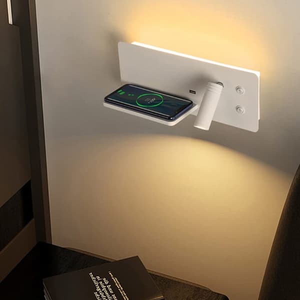 Væglampe / natlampe med trådløs oplader til smartphone + usb-st