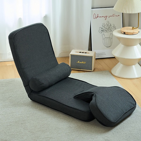 Ergonominen lattiatuoli, jossa on teräsrunko ja pehmeä pehmuste