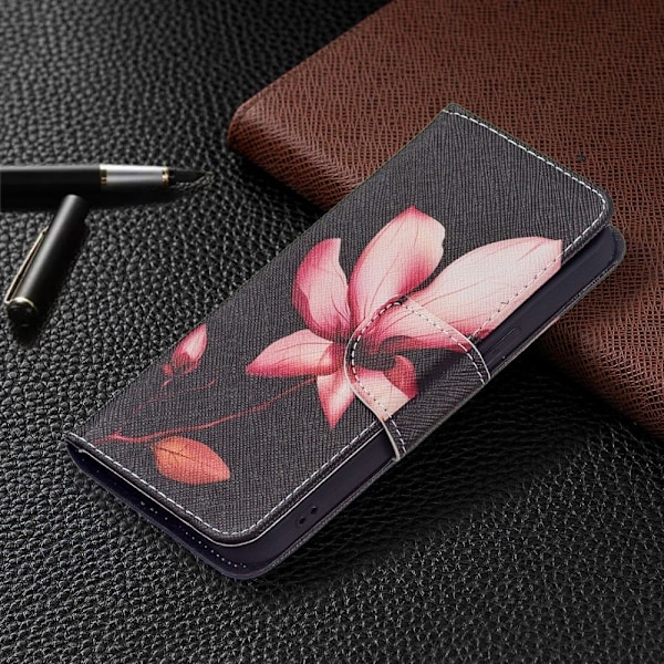iPhone 15 Fodral Med Tryck Rosa Blomma