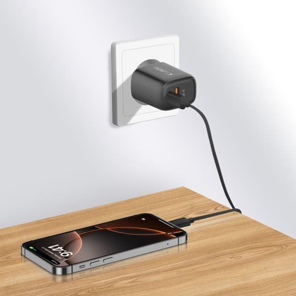 Tech-Protect 30W Väggladdare PD QC3.0 USB-C / USB-A Svart