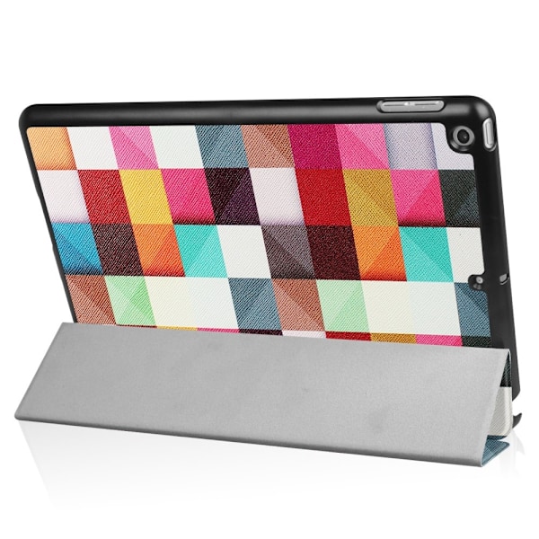 iPad 9.7" (2017) / (2018) - Tri-Fold Fodral - Färgade Fyrkanter