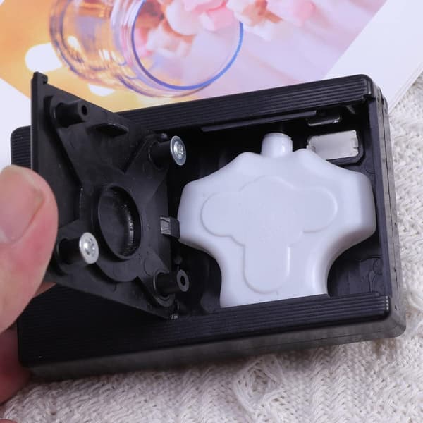 Small Squirt Camera Funny Water Spraying Camera Prank Camera Kids Toy
